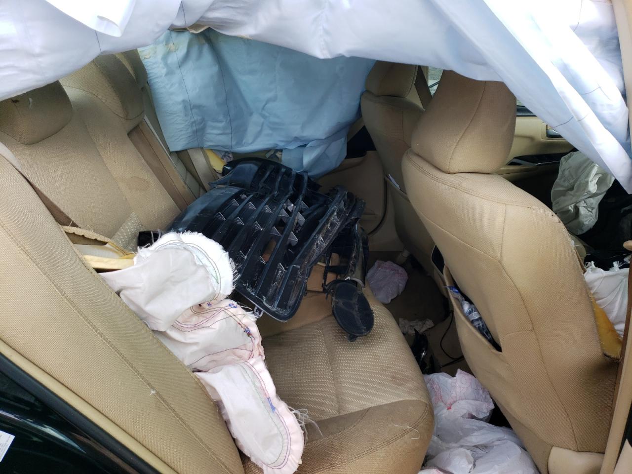 2017 TOYOTA CAMRY LE photo 28