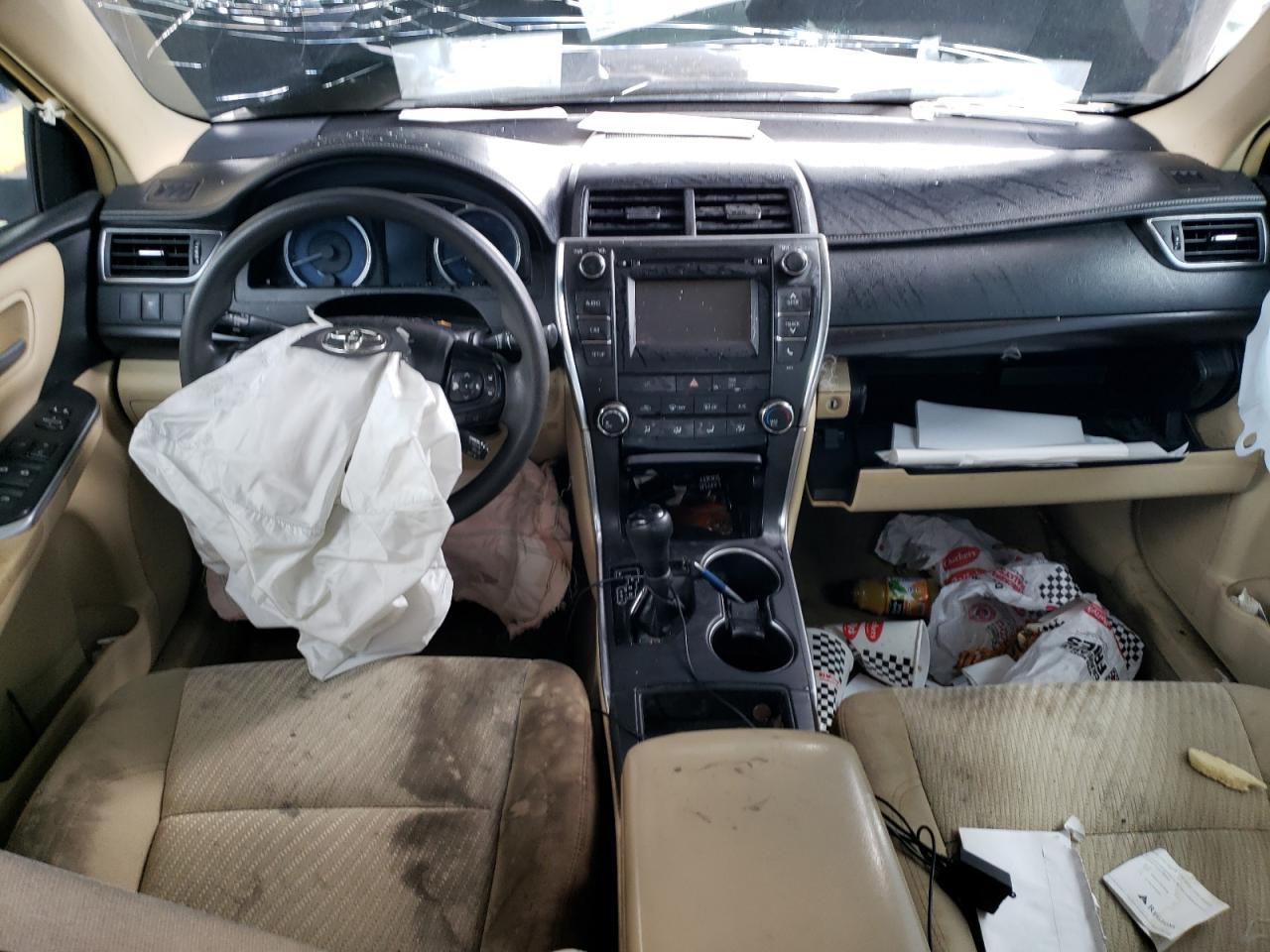 2017 TOYOTA CAMRY LE photo 22