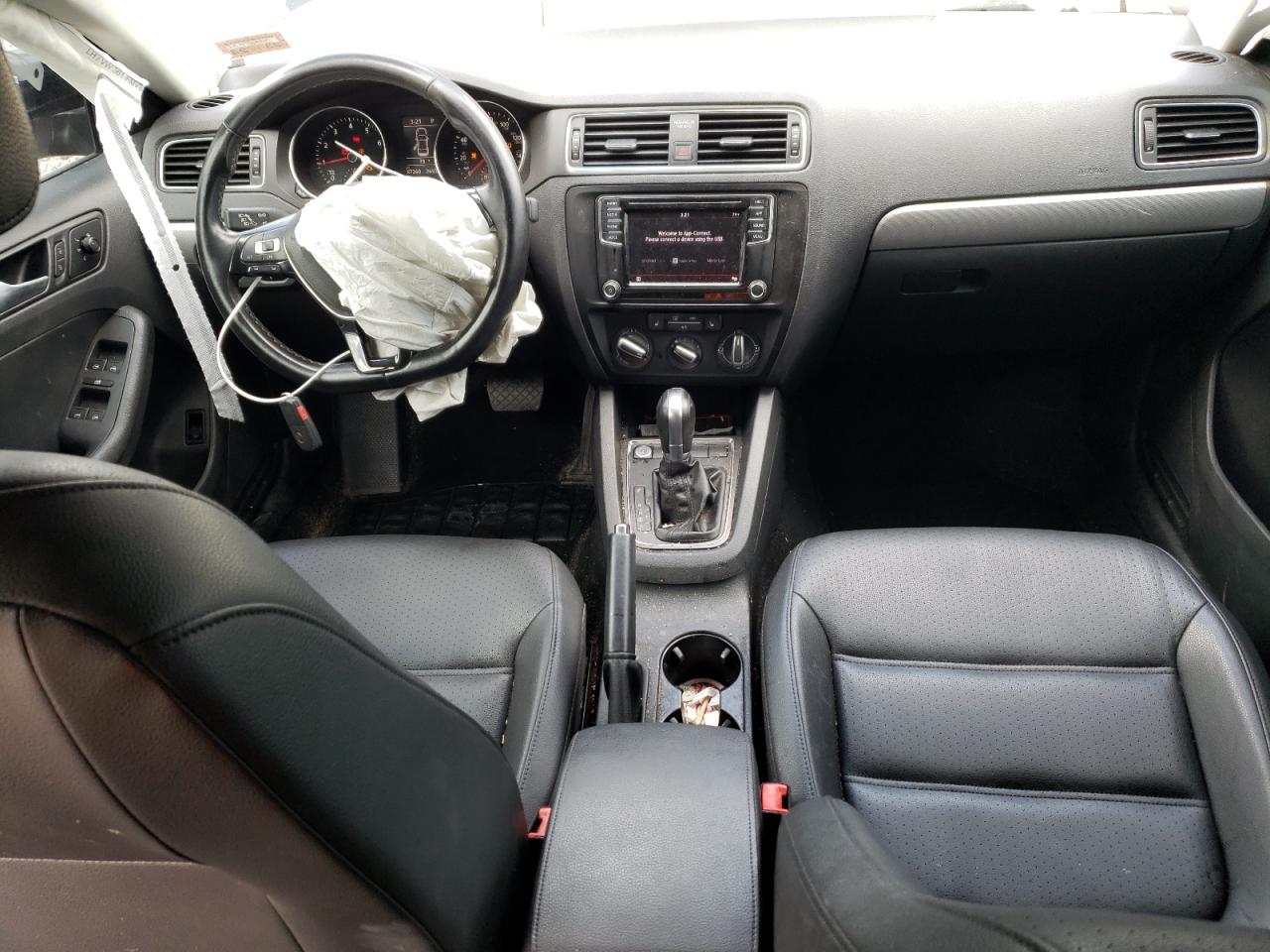 2018 VOLKSWAGEN JETTA SE photo 8