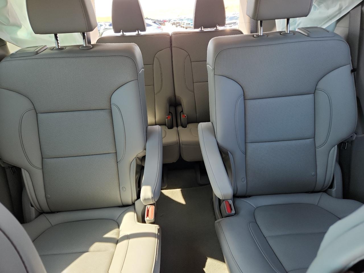 2023 GMC ACADIA SLT photo 10