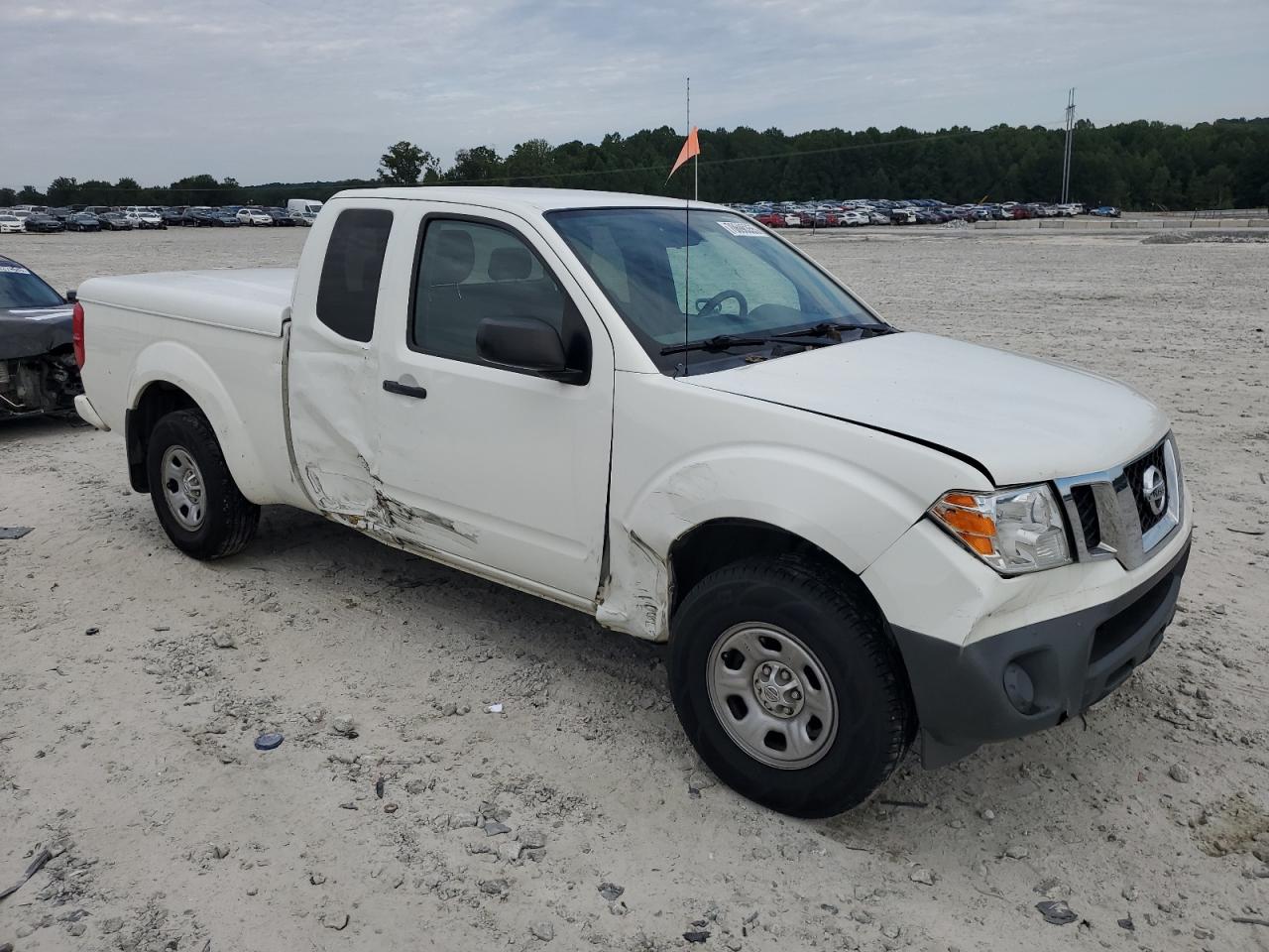 2019 NISSAN FRONTIER S photo 4