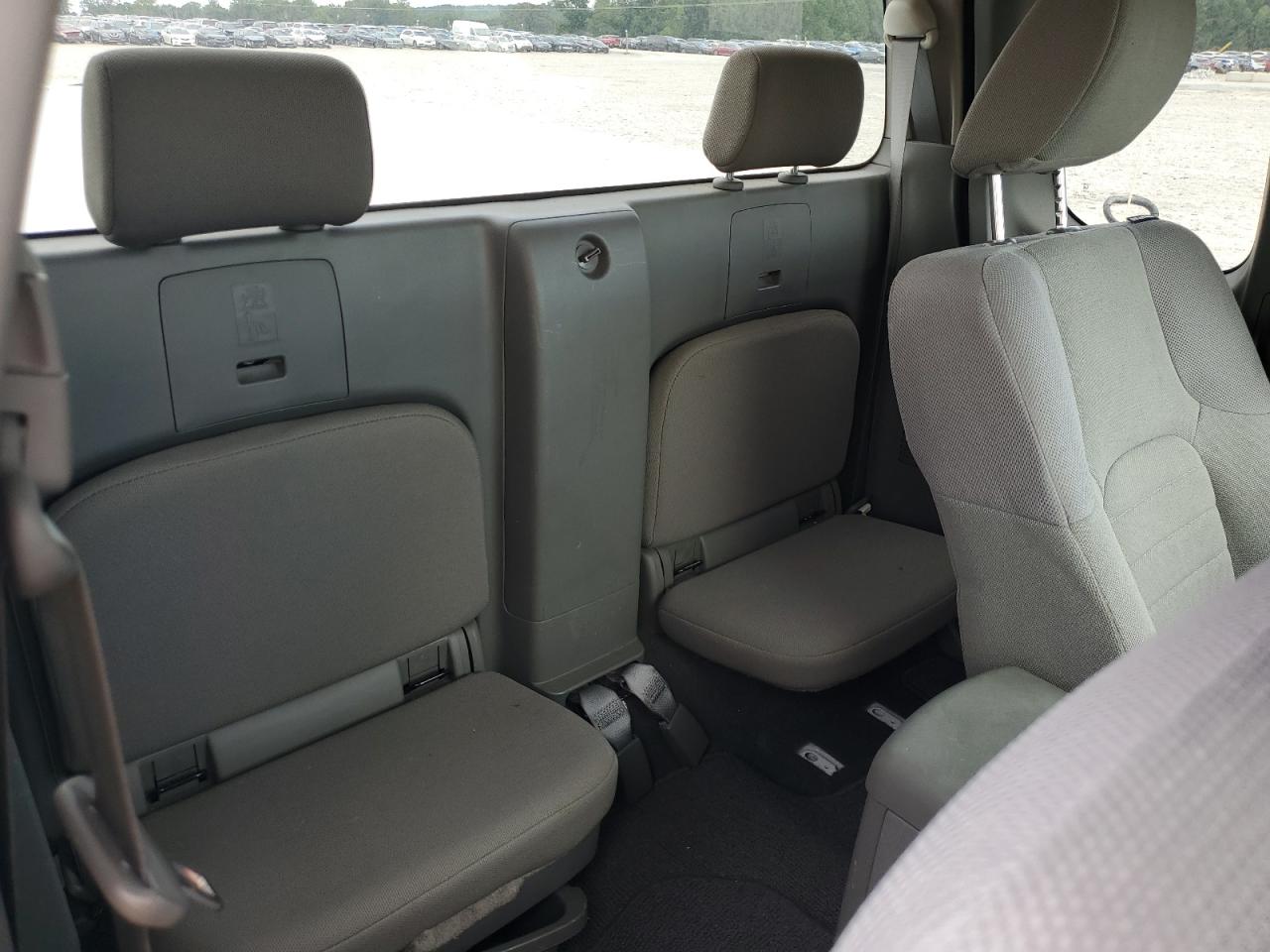 2019 NISSAN FRONTIER S photo 10