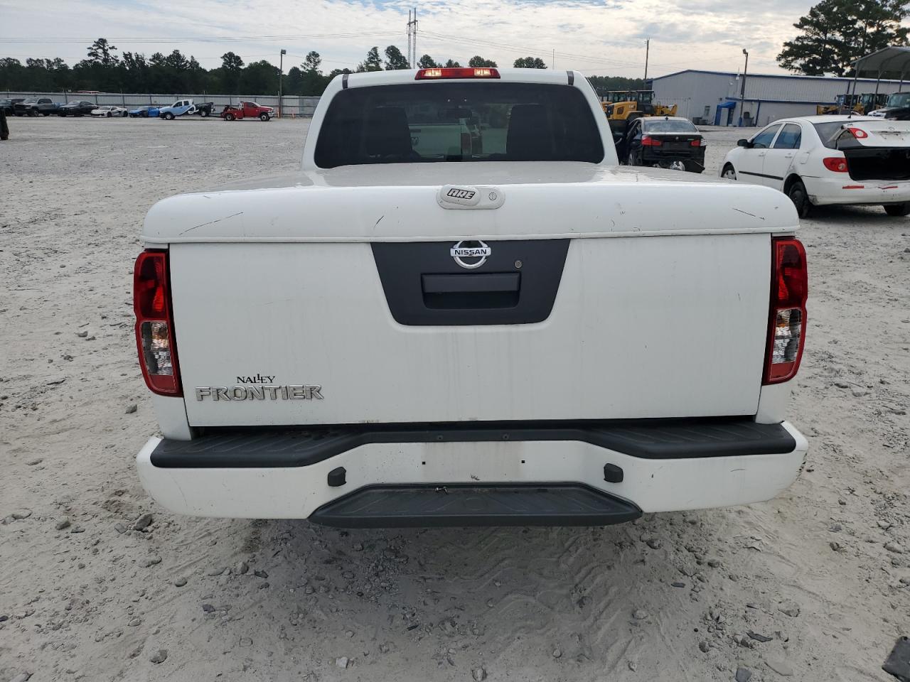 2019 NISSAN FRONTIER S photo 6