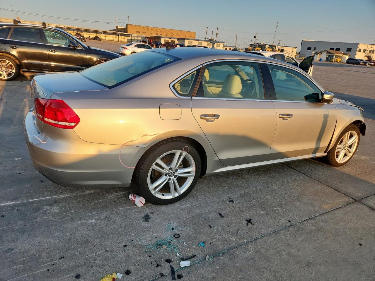 2014 VOLKSWAGEN PASSAT SE photo 5