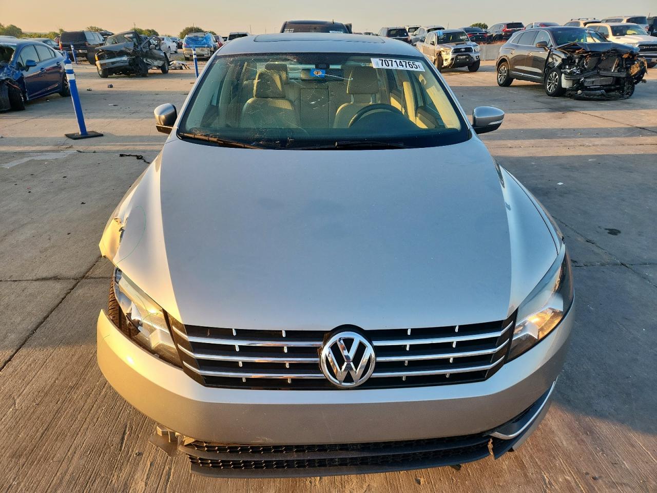 2014 VOLKSWAGEN PASSAT SE photo 9