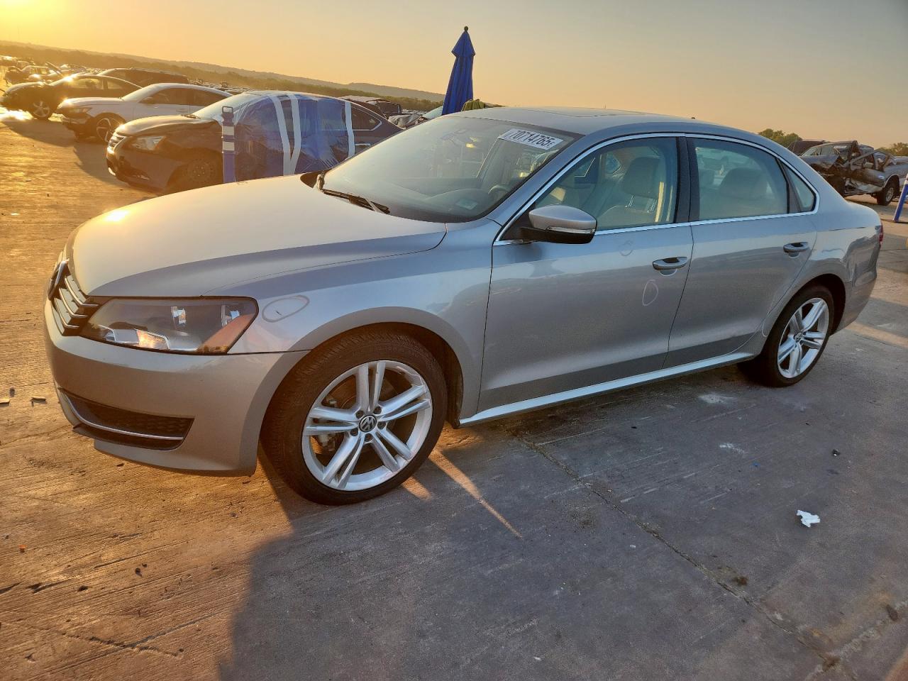 2014 VOLKSWAGEN PASSAT
