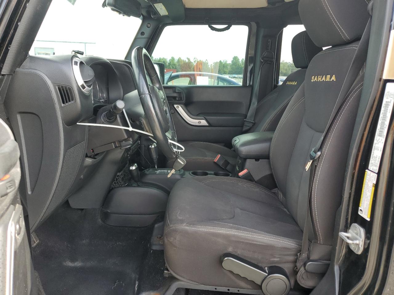 2013 JEEP WRANGLER UNLIMITED SAHARA photo 25