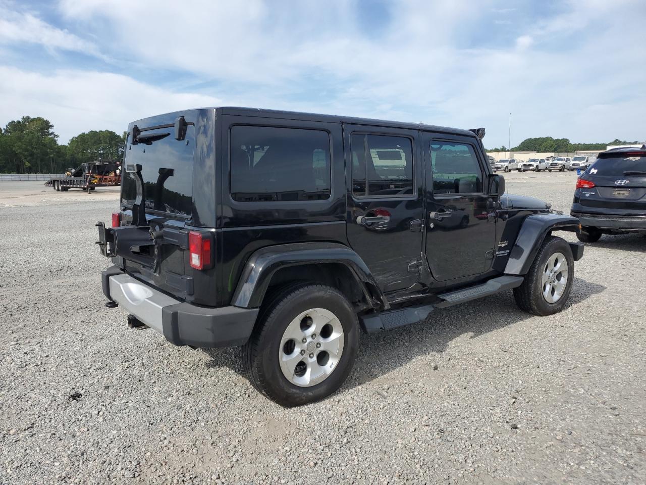 2013 JEEP WRANGLER UNLIMITED SAHARA photo 9