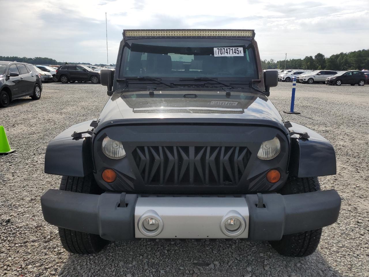 2013 JEEP WRANGLER UNLIMITED SAHARA photo 17