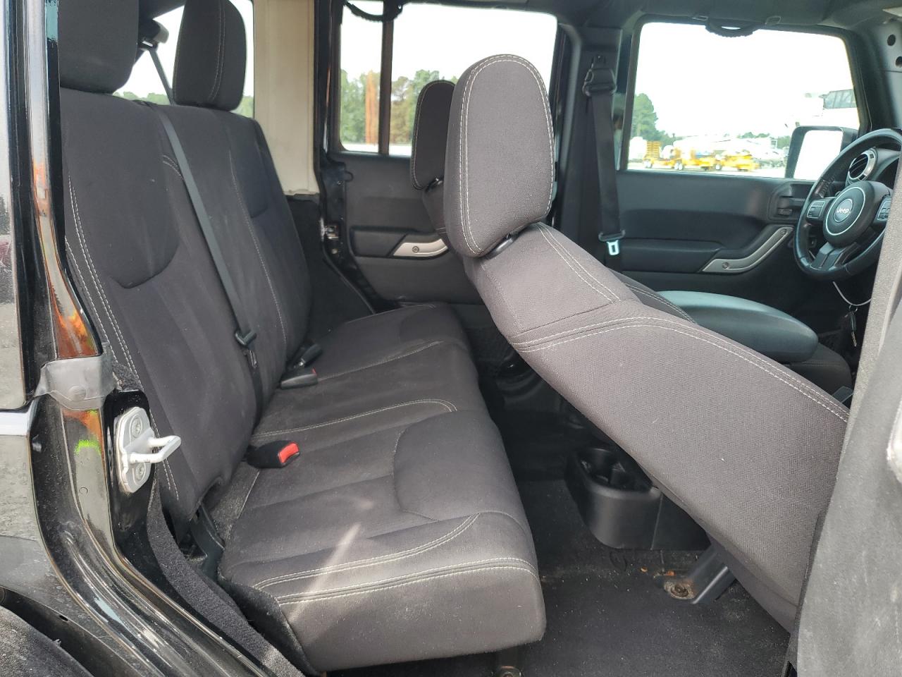 2013 JEEP WRANGLER UNLIMITED SAHARA photo 41