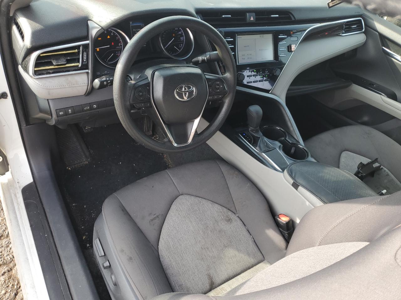 2018 TOYOTA CAMRY LE photo 22