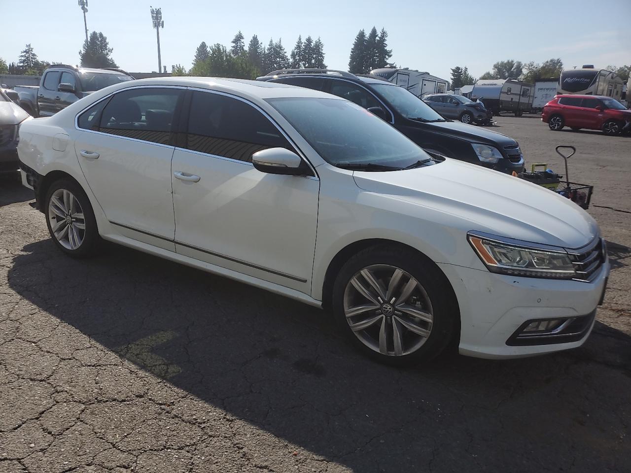 2017 VOLKSWAGEN PASSAT SE photo 7