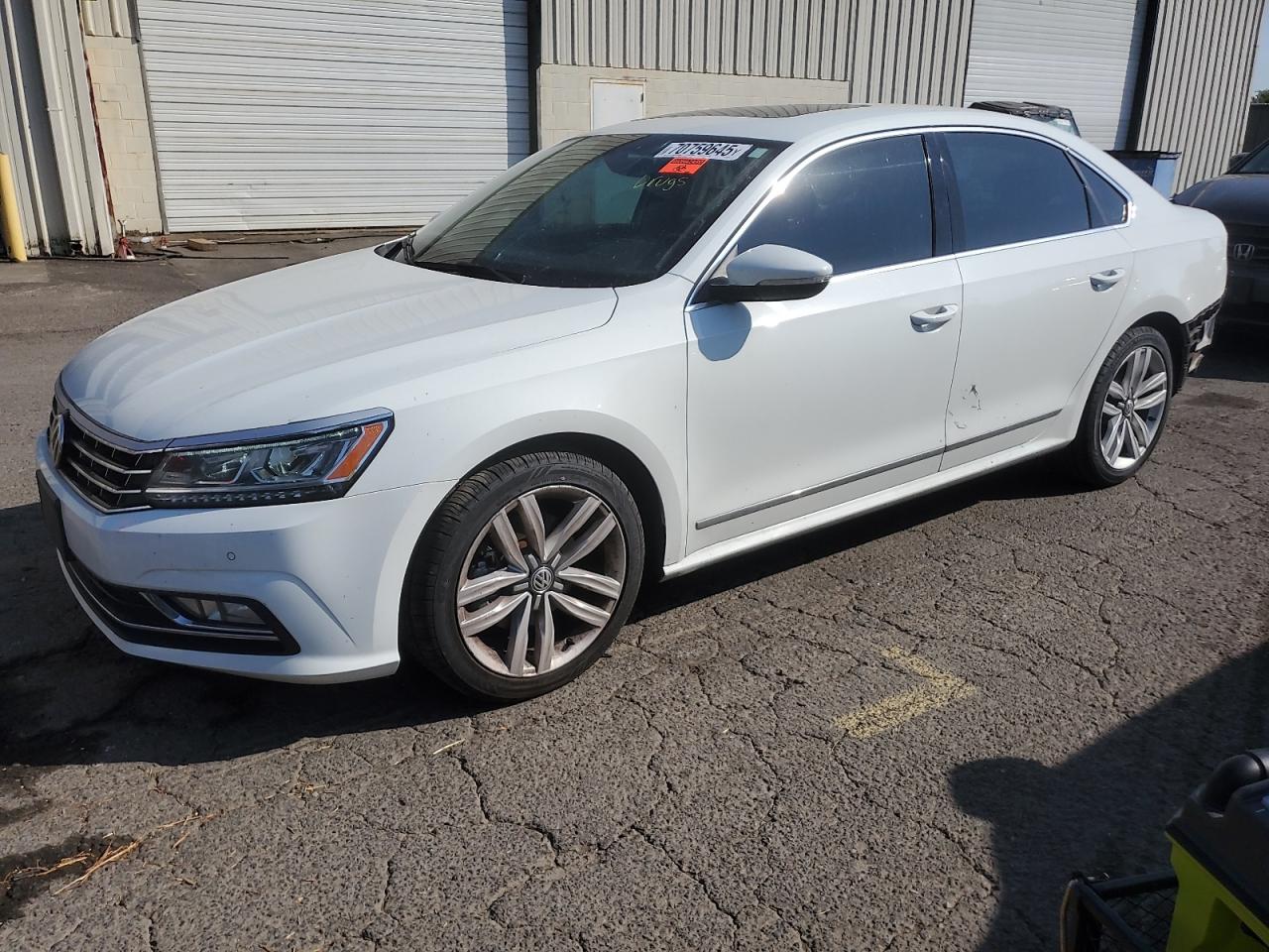 2017 VOLKSWAGEN PASSAT