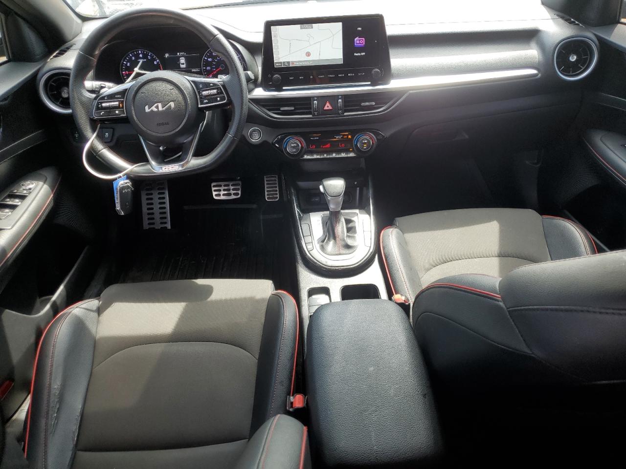2024 KIA FORTE GT photo 8