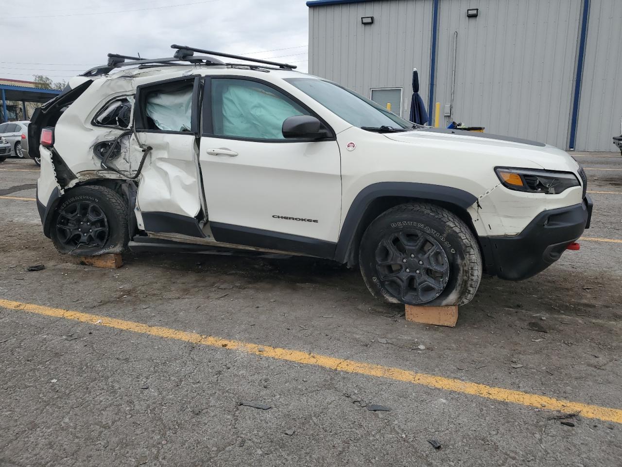 2019 JEEP CHEROKEE TRAILHAWK photo 4