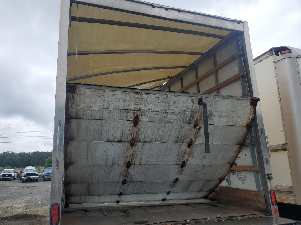 2018 INTERNATIONAL 4300 BOX TRUCK photo 17