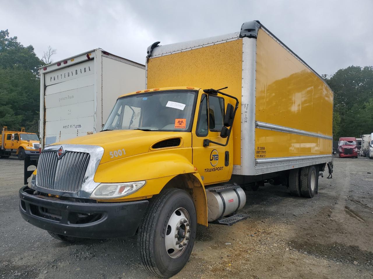 2018 INTERNATIONAL 4300 BOX TRUCK photo 3