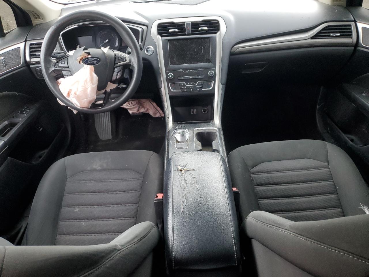 2019 FORD FUSION SE photo 8