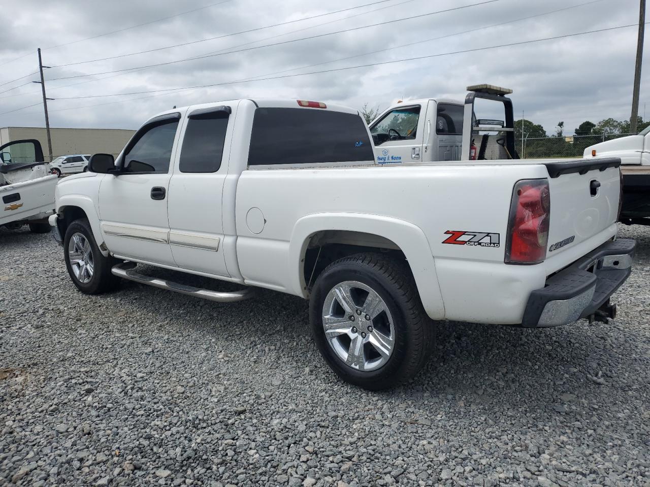 2007 CHEVROLET SILVERADO K1500 CLASSIC photo 4