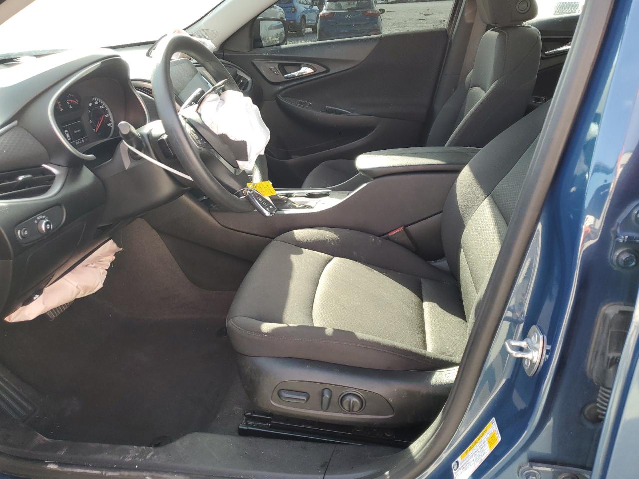 2024 CHEVROLET MALIBU LT photo 13