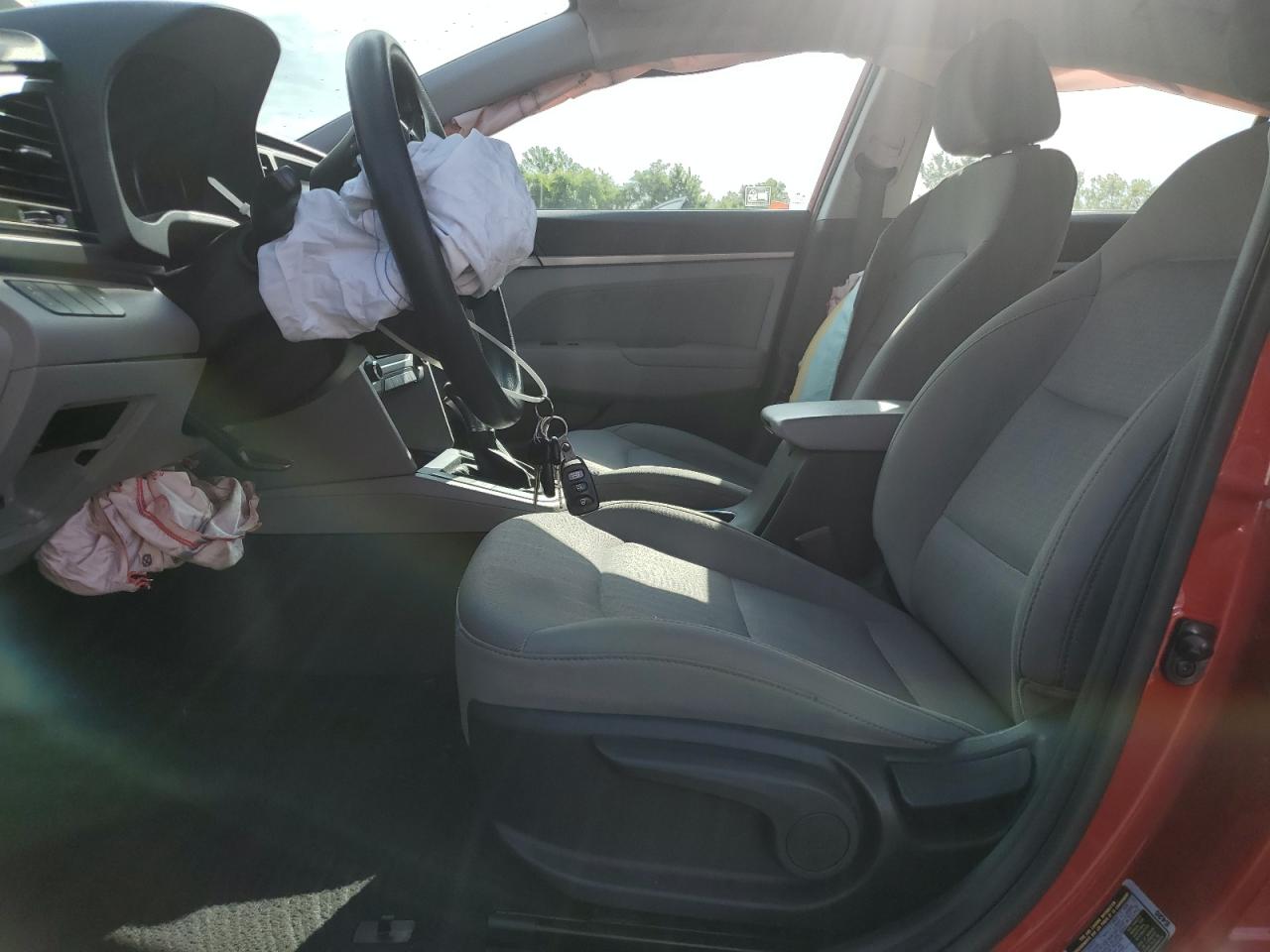 2017 HYUNDAI ELANTRA SE photo 7