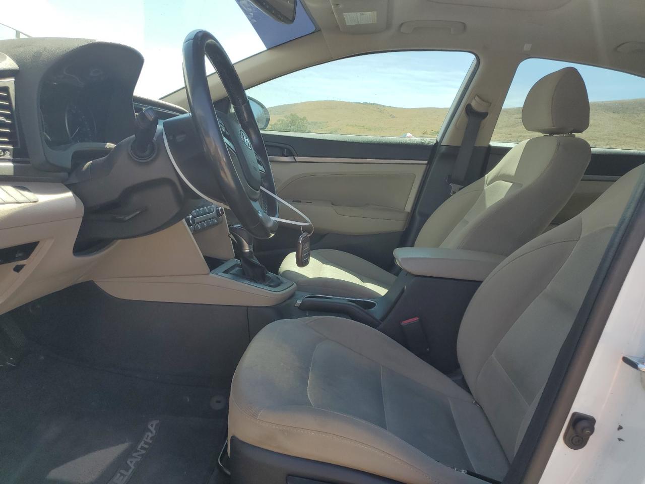 2018 HYUNDAI ELANTRA VALUE EDITION photo 7