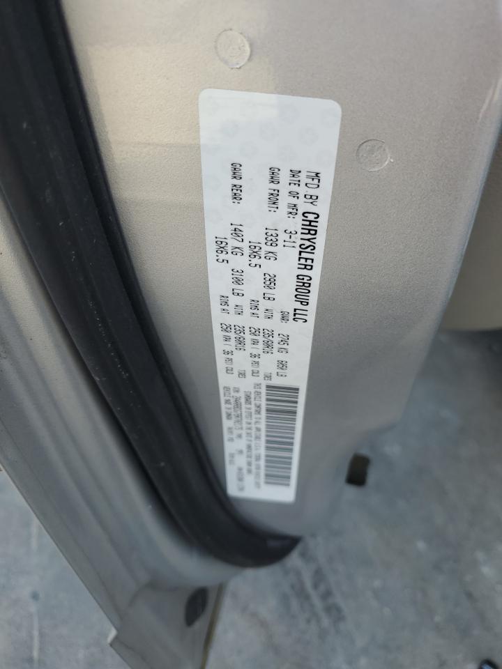 2011 CHRYSLER TOWN & COUNTRY TOURING L photo 13