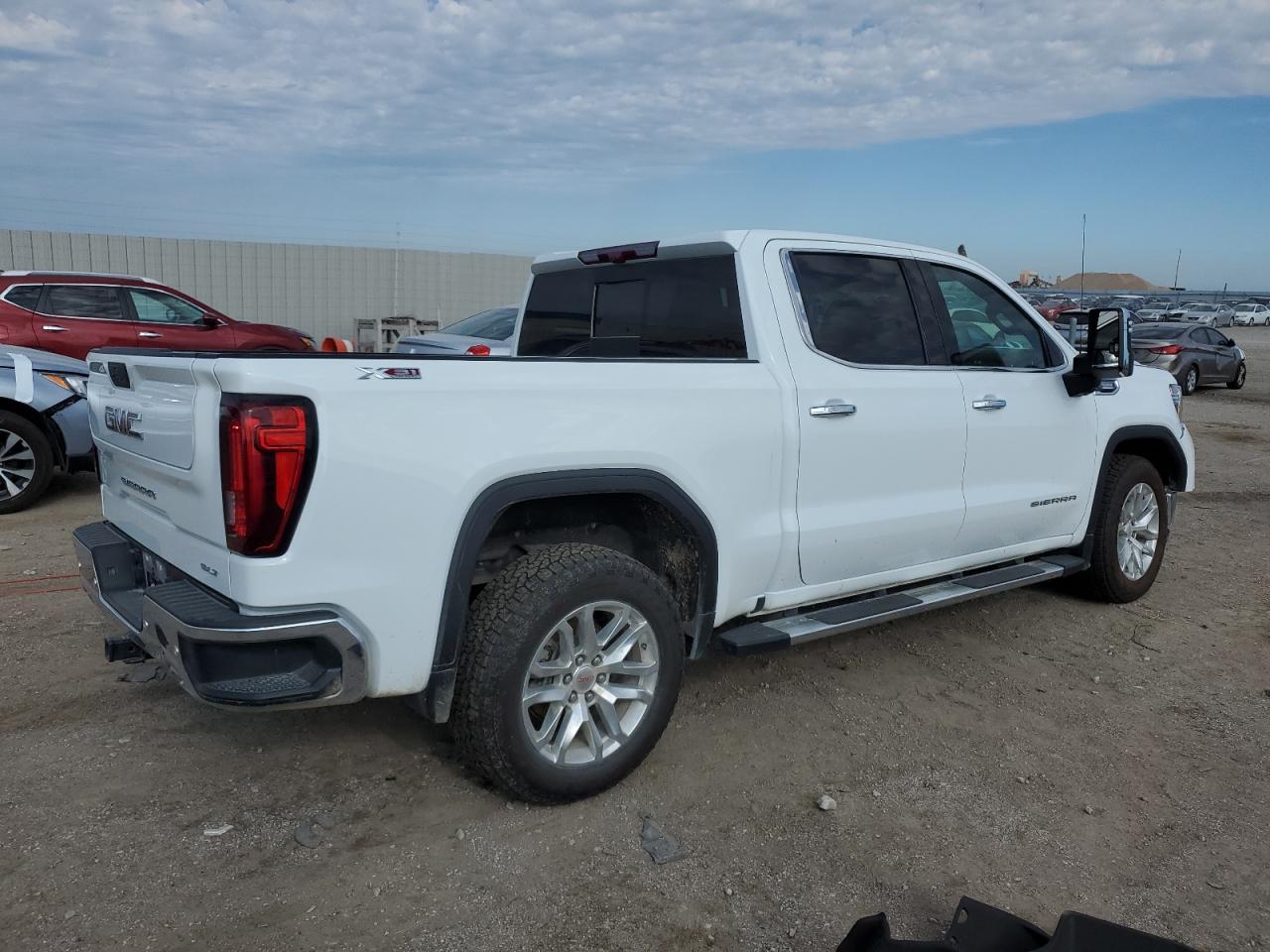 2021 GMC SIERRA K1500 SLT photo 7