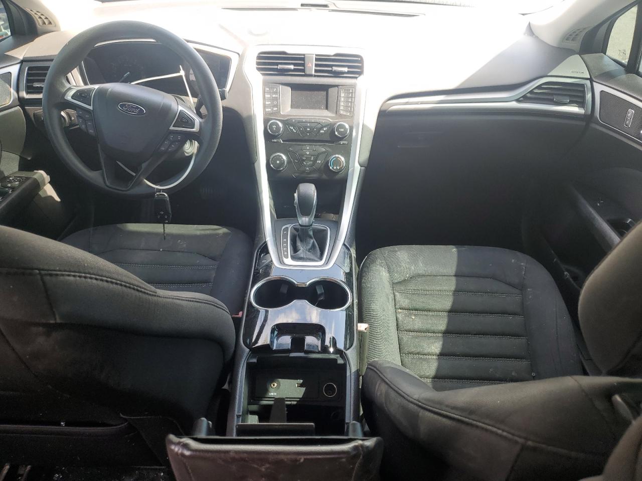 2014 FORD FUSION SE photo 8