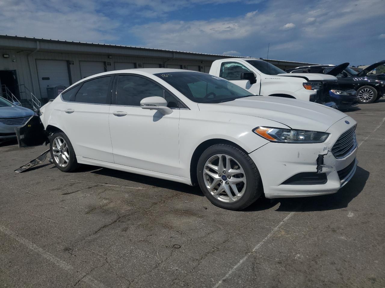 2014 FORD FUSION SE photo 4