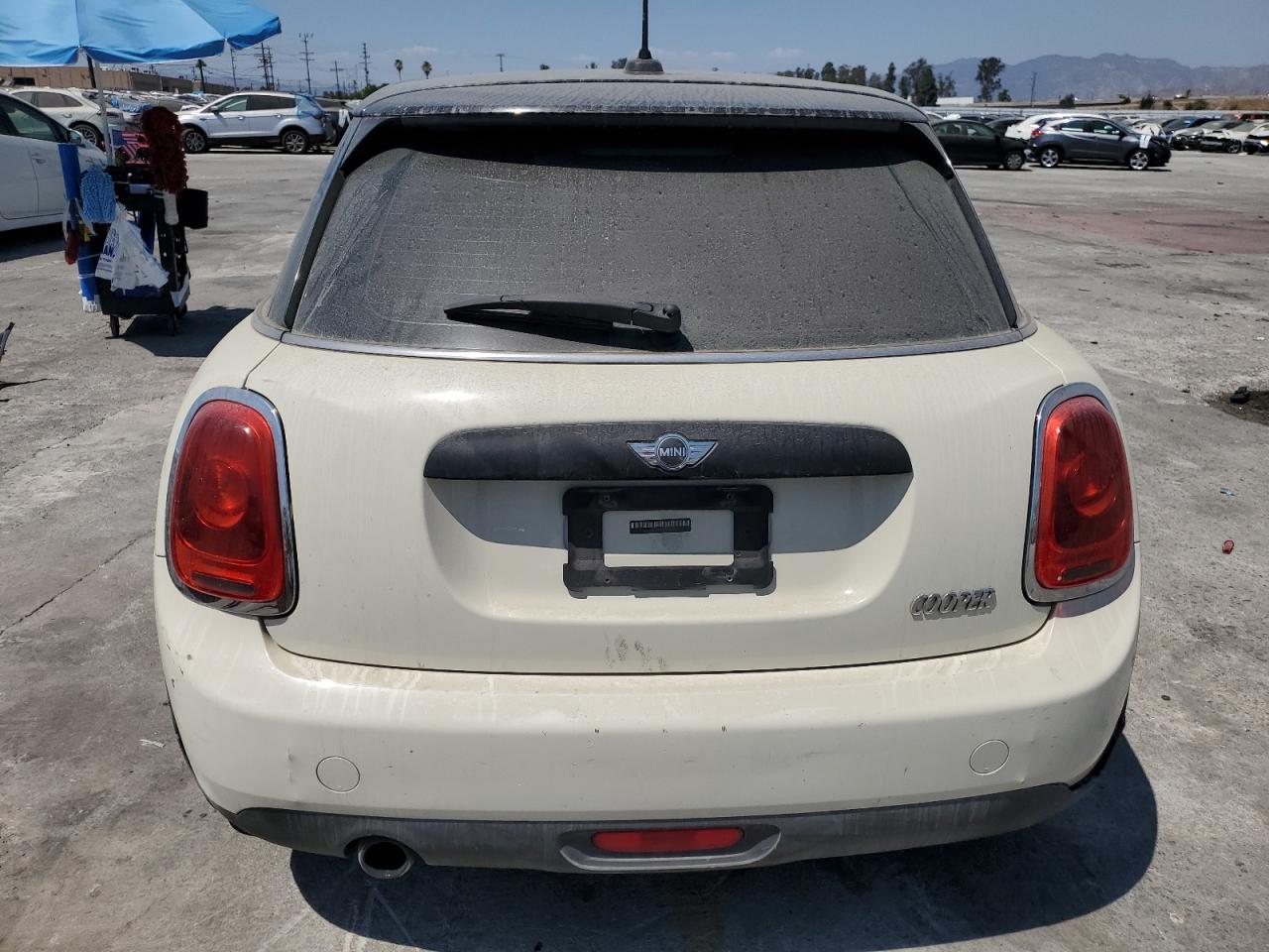 2016 MINI COOPER photo 11
