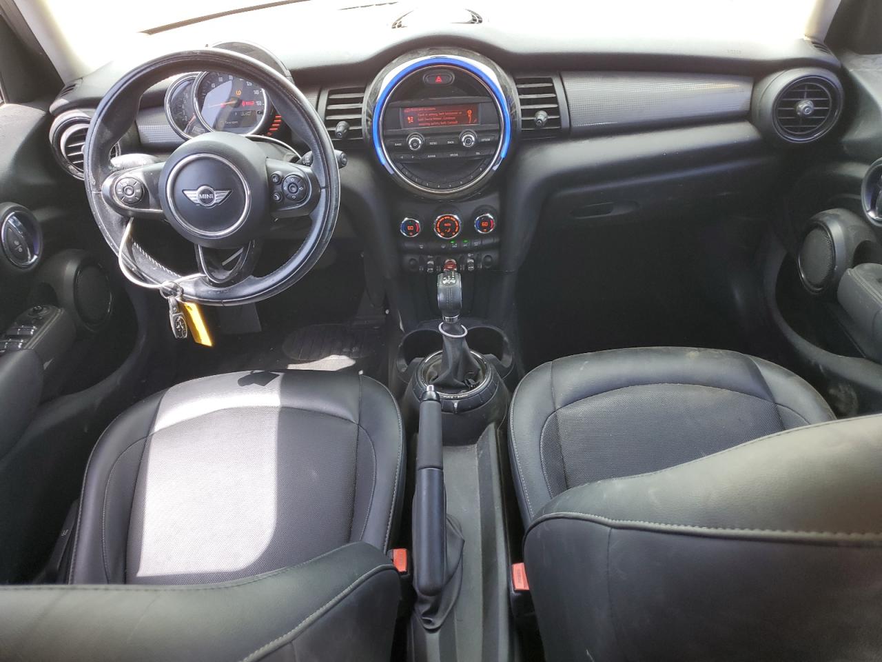 2016 MINI COOPER photo 15