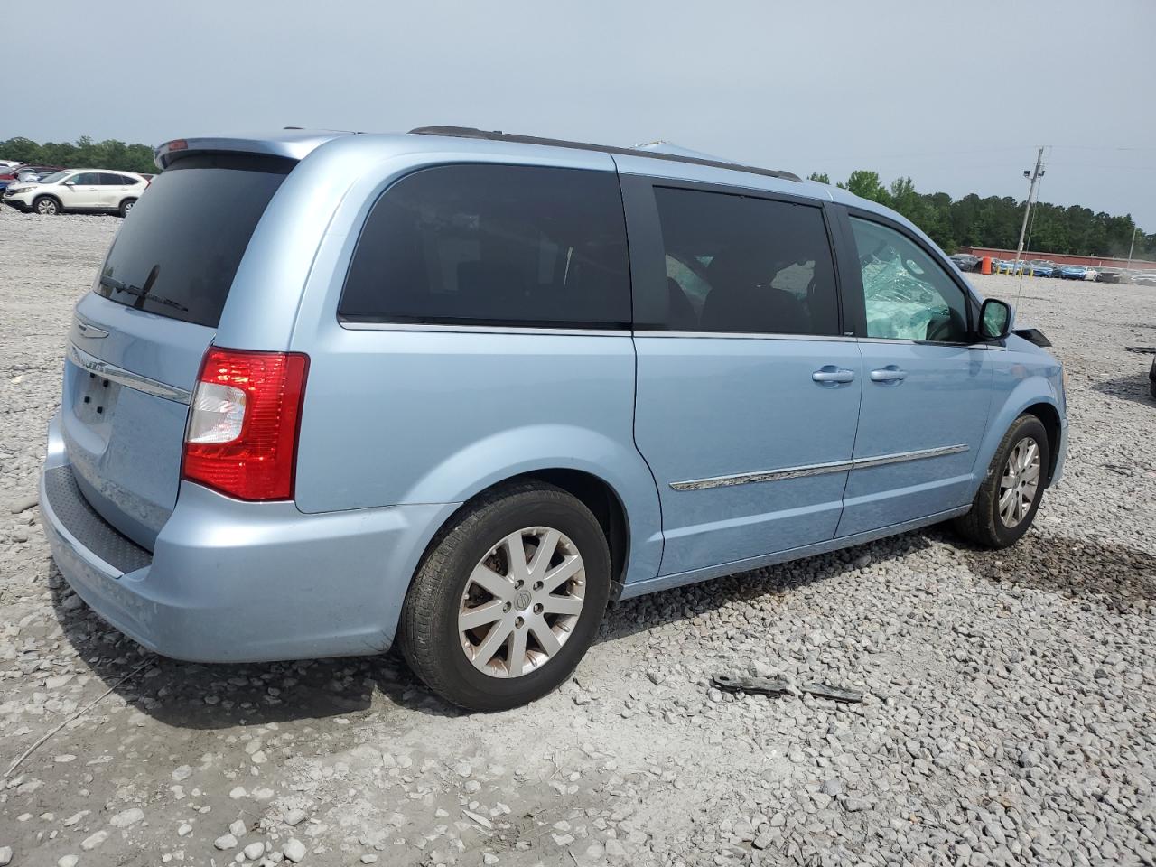 2013 CHRYSLER TOWN & COUNTRY TOURING photo 3