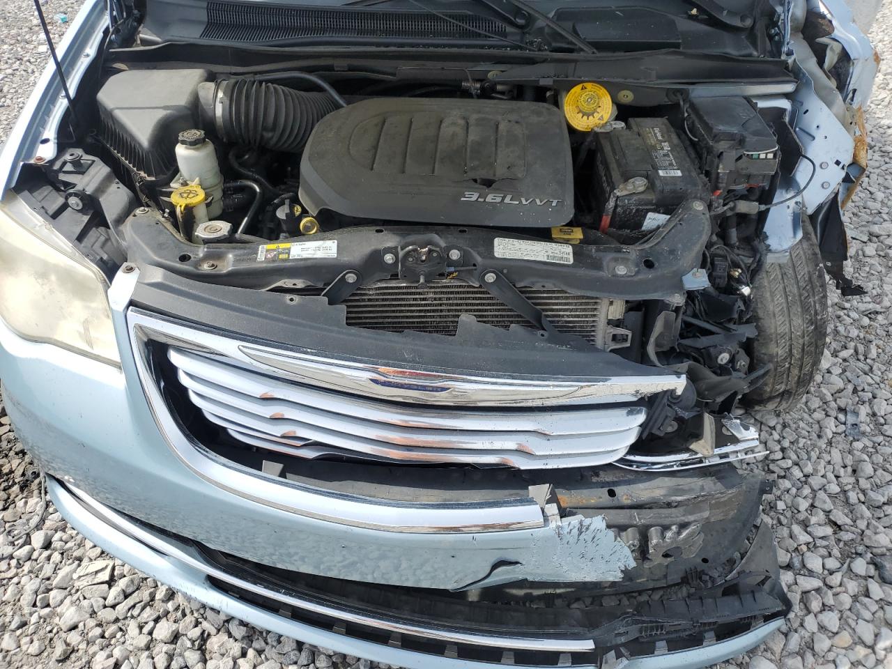 2013 CHRYSLER TOWN & COUNTRY TOURING photo 12
