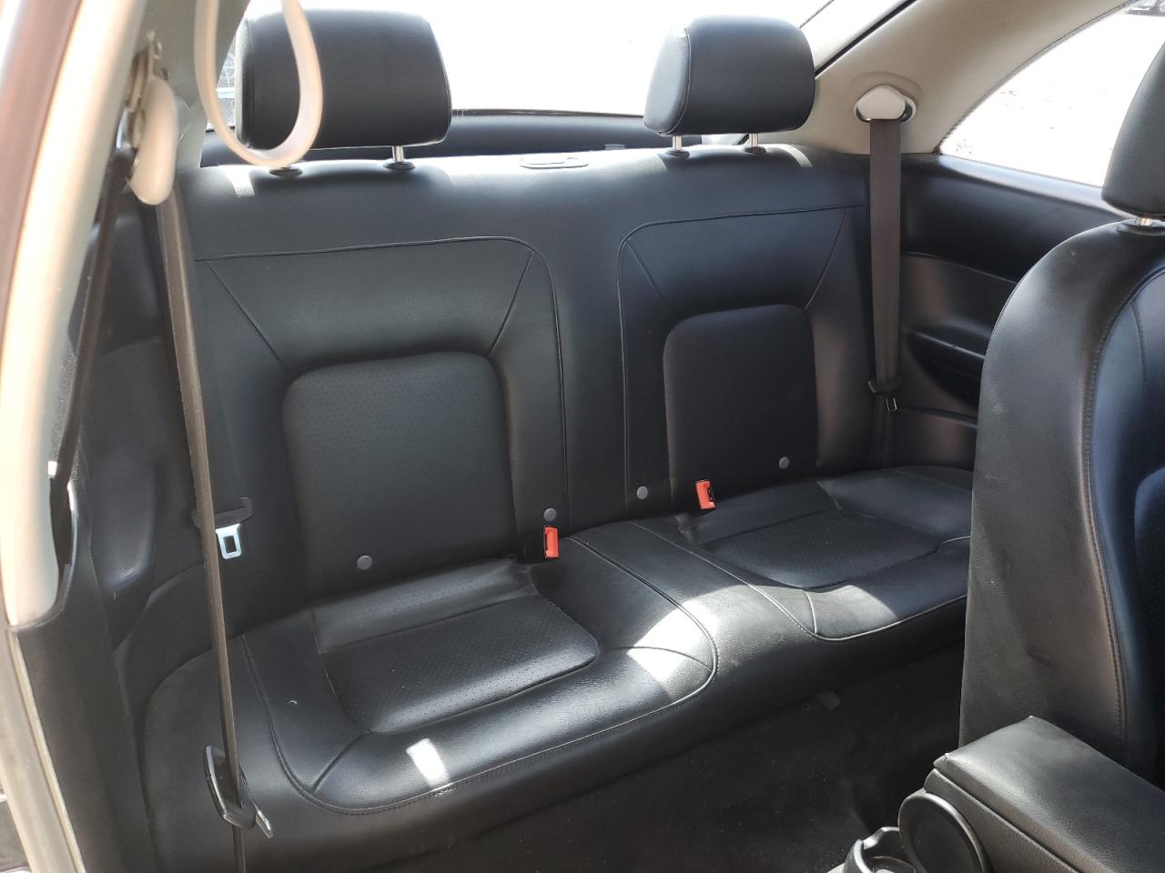 2009 VOLKSWAGEN NEW BEETLE S photo 10