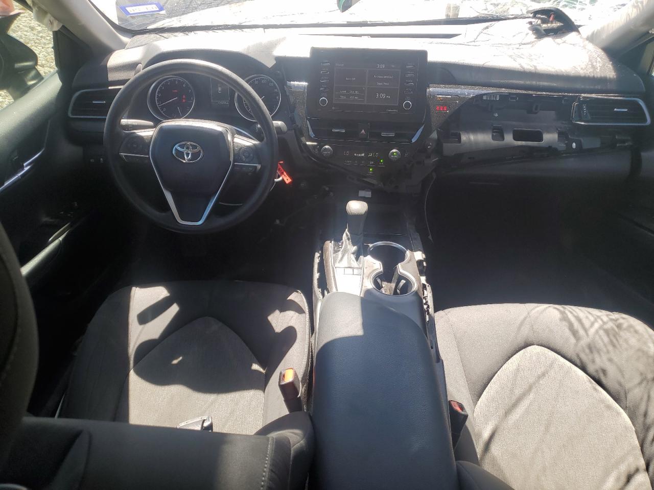 2022 TOYOTA CAMRY LE photo 15