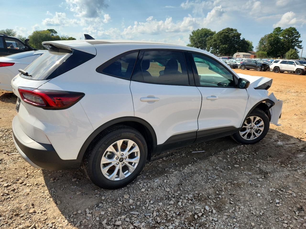 2025 FORD ESCAPE ACTIVE photo 3