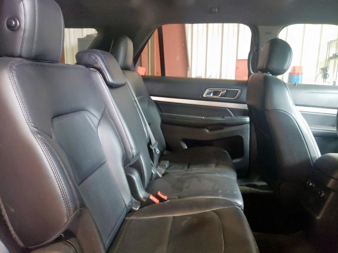 2017 FORD EXPLORER XLT photo 11