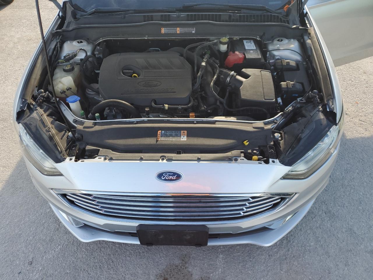 2017 FORD FUSION SE photo 11