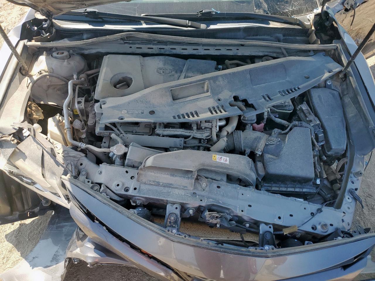 2020 TOYOTA CAMRY LE photo 31