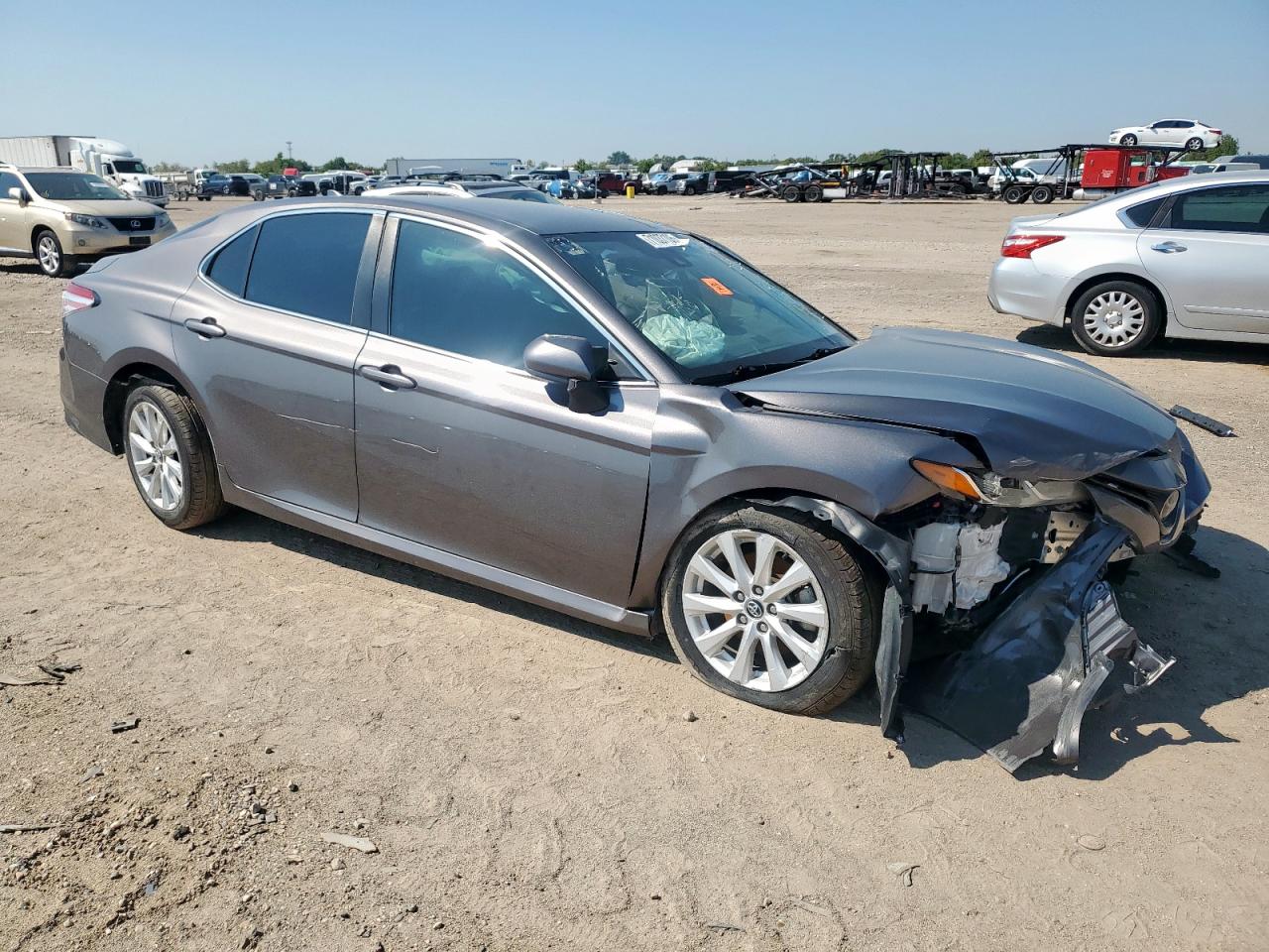 2020 TOYOTA CAMRY LE photo 10