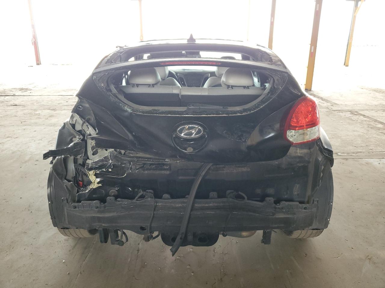 2013 HYUNDAI VELOSTER BASE photo 11