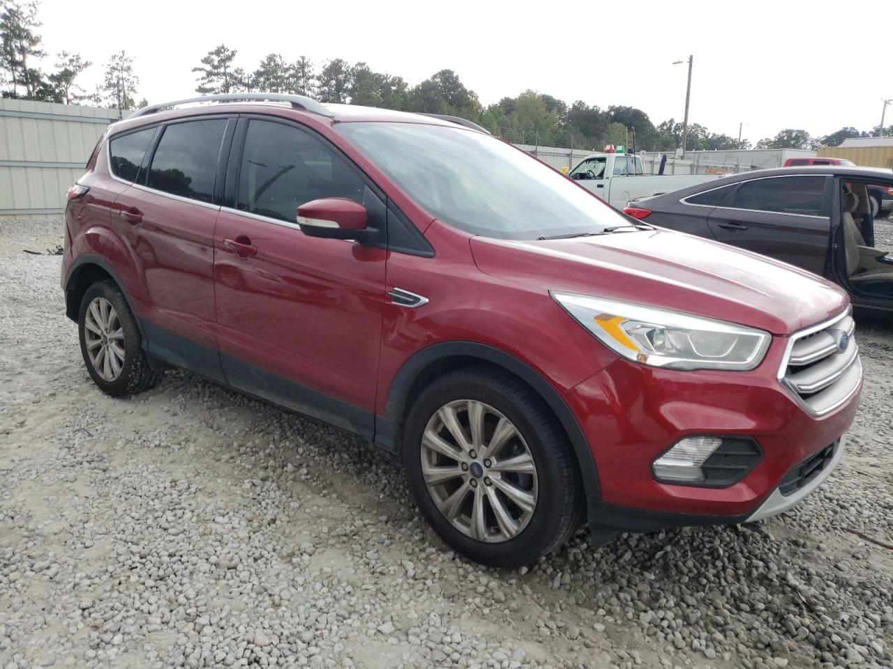 2017 FORD ESCAPE TITANIUM photo 4