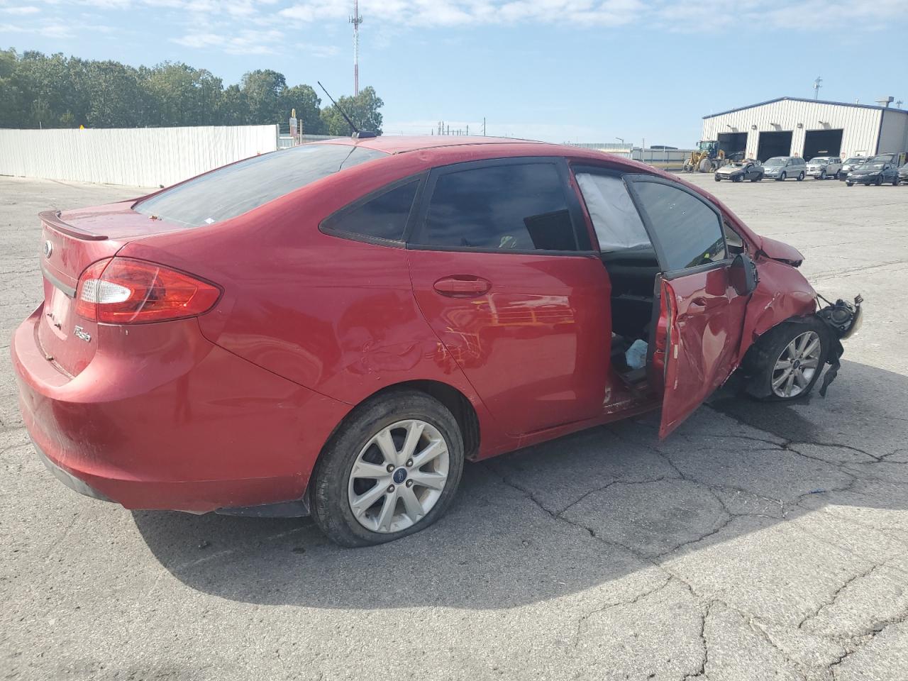 2011 FORD FIESTA SE photo 3