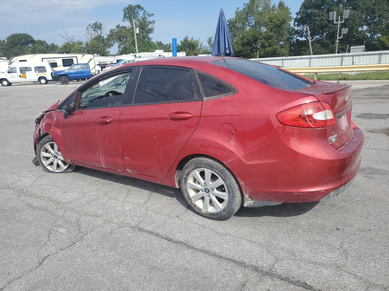 2011 FORD FIESTA SE photo 2