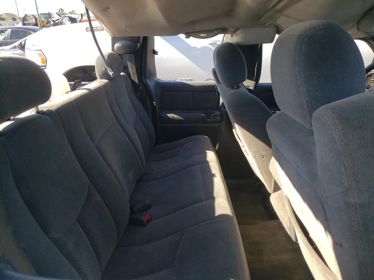 2004 CHEVROLET SILVERADO C1500 photo 11