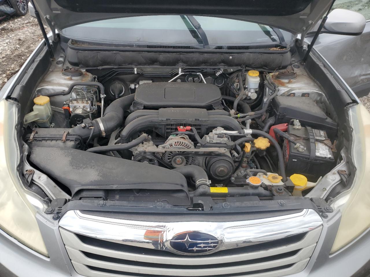 2010 SUBARU OUTBACK 2.5I PREMIUM photo 21