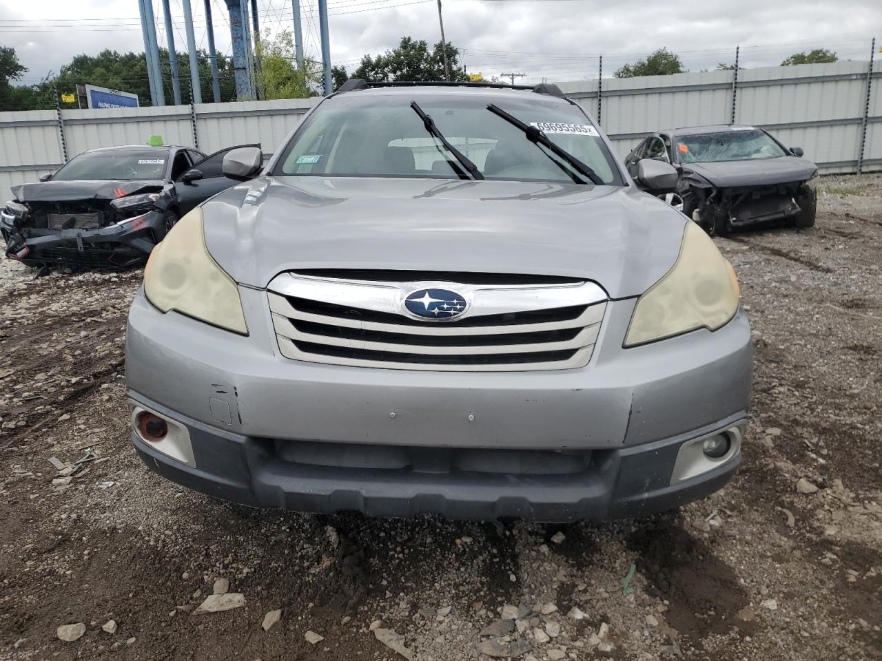 2010 SUBARU OUTBACK 2.5I PREMIUM photo 9