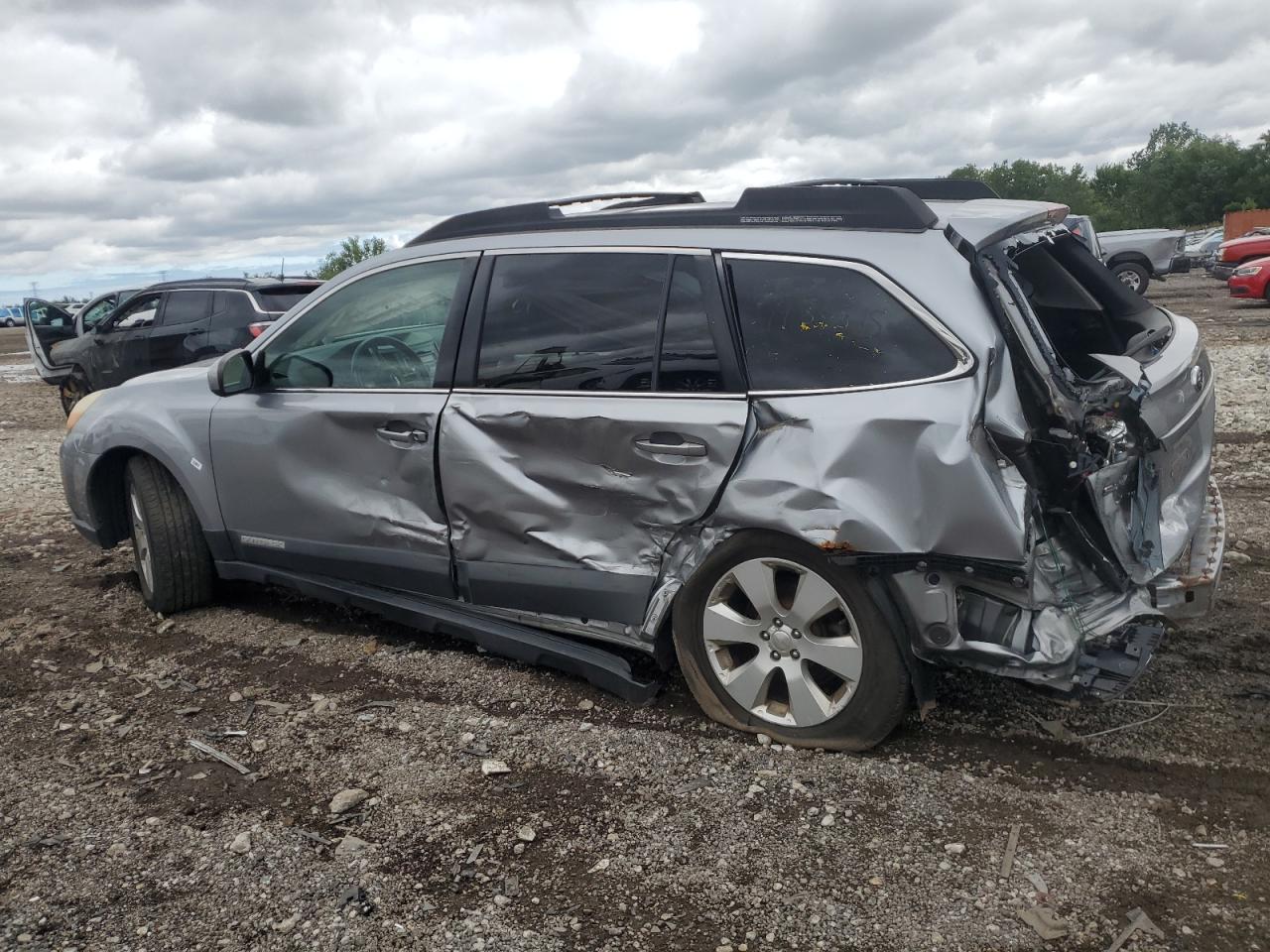 2010 SUBARU OUTBACK 2.5I PREMIUM photo 3