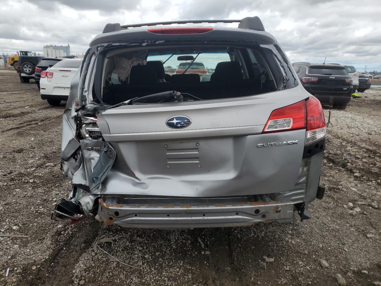 2010 SUBARU OUTBACK 2.5I PREMIUM photo 11